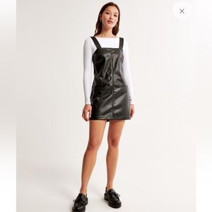 NWT Abercrombie Vegan Leather Shift Dress - M Tall